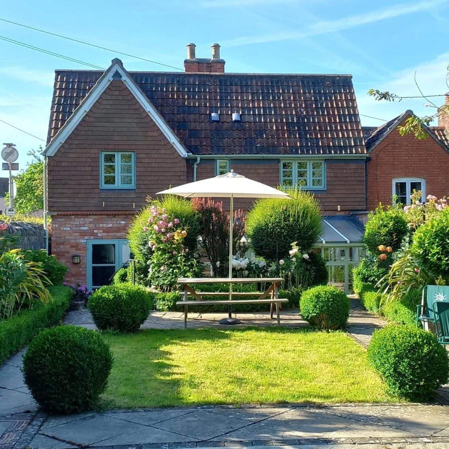 Parsnips House Bnb غلاستونبري المظهر الخارجي الصورة